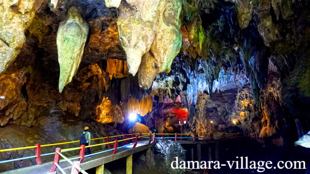 Wisata Goa Lowo: Stalaktit dan Stalagmit Memukau